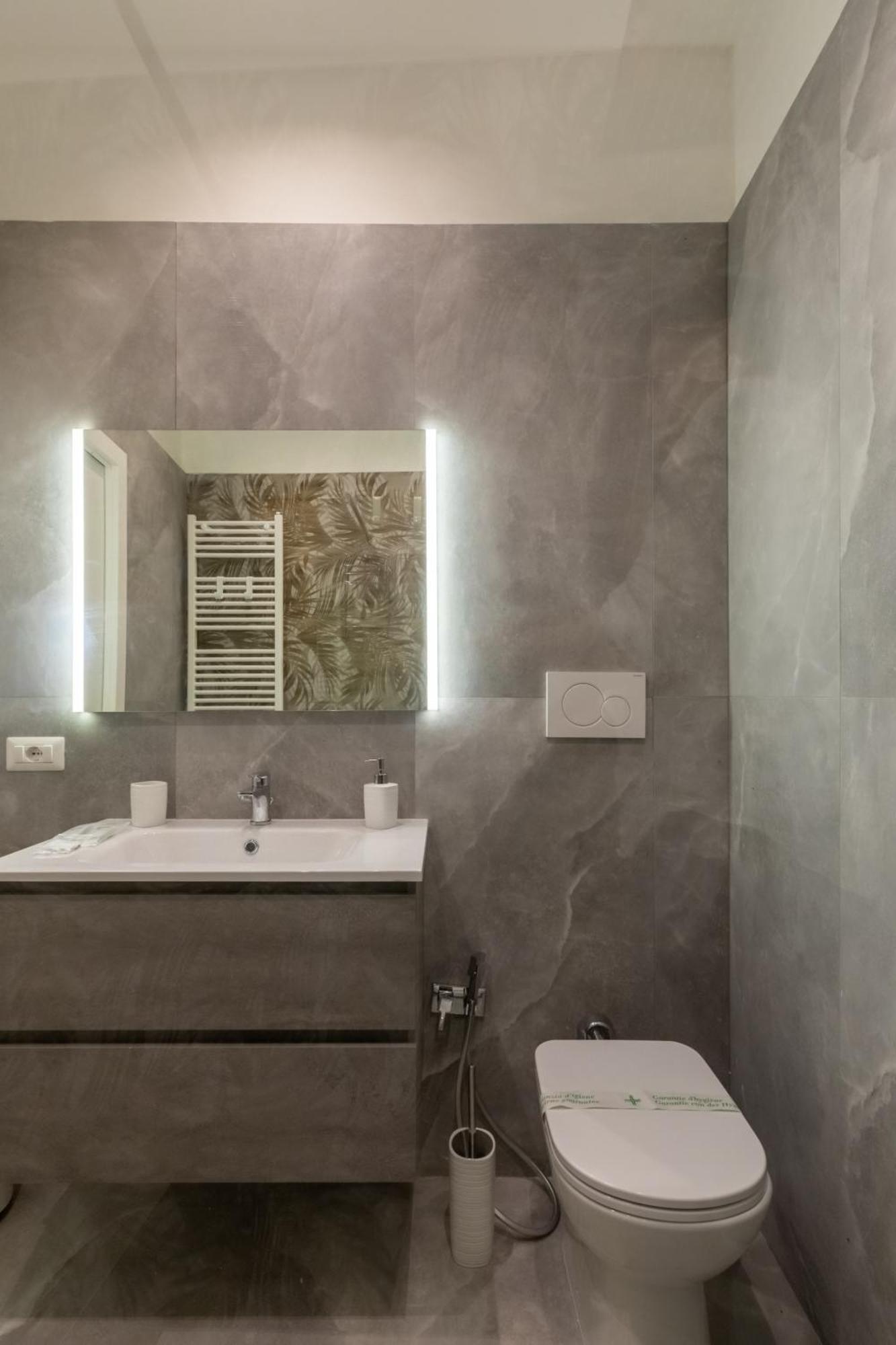 Chilling' Piazza Di Spagna Apartment Rom